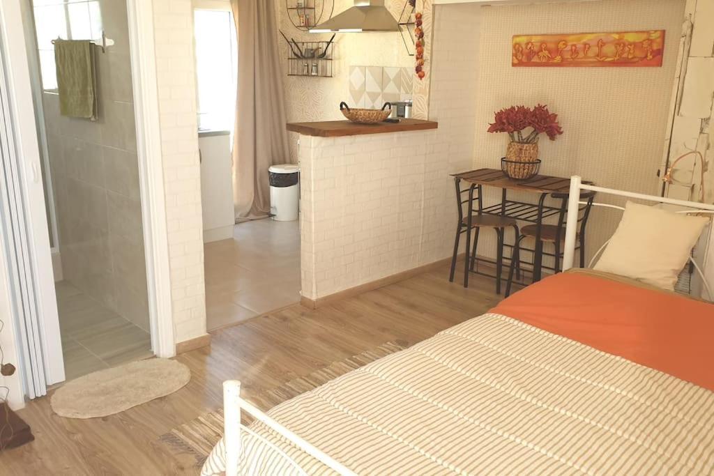 καλινοβου 1 κευελπιδων πεδιον αρεωσ Apartment Athens